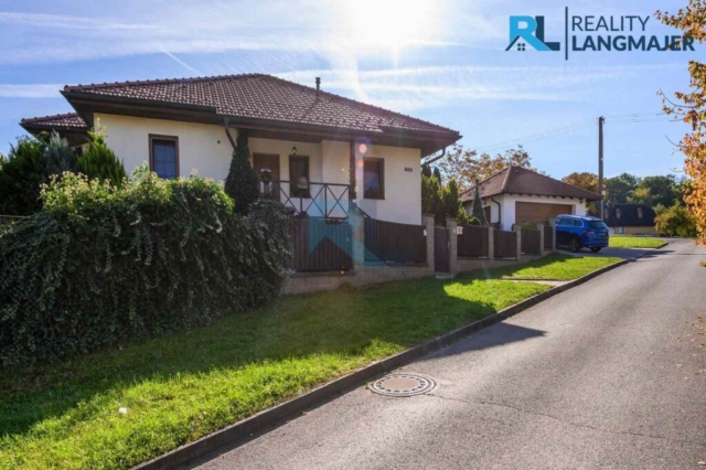 34 Reality Langmajer