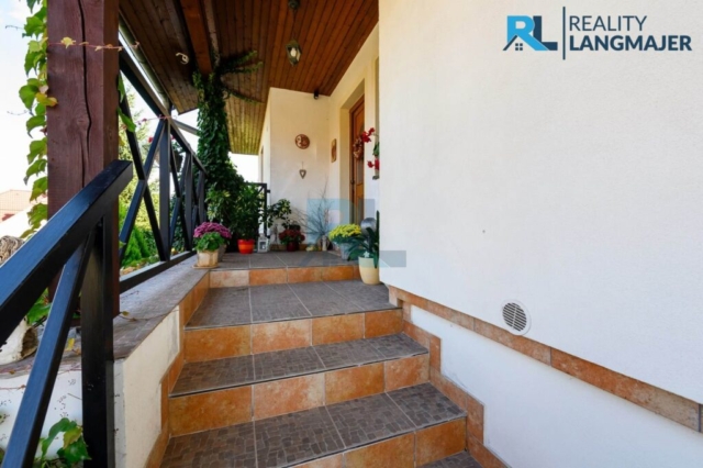 35 Reality Langmajer